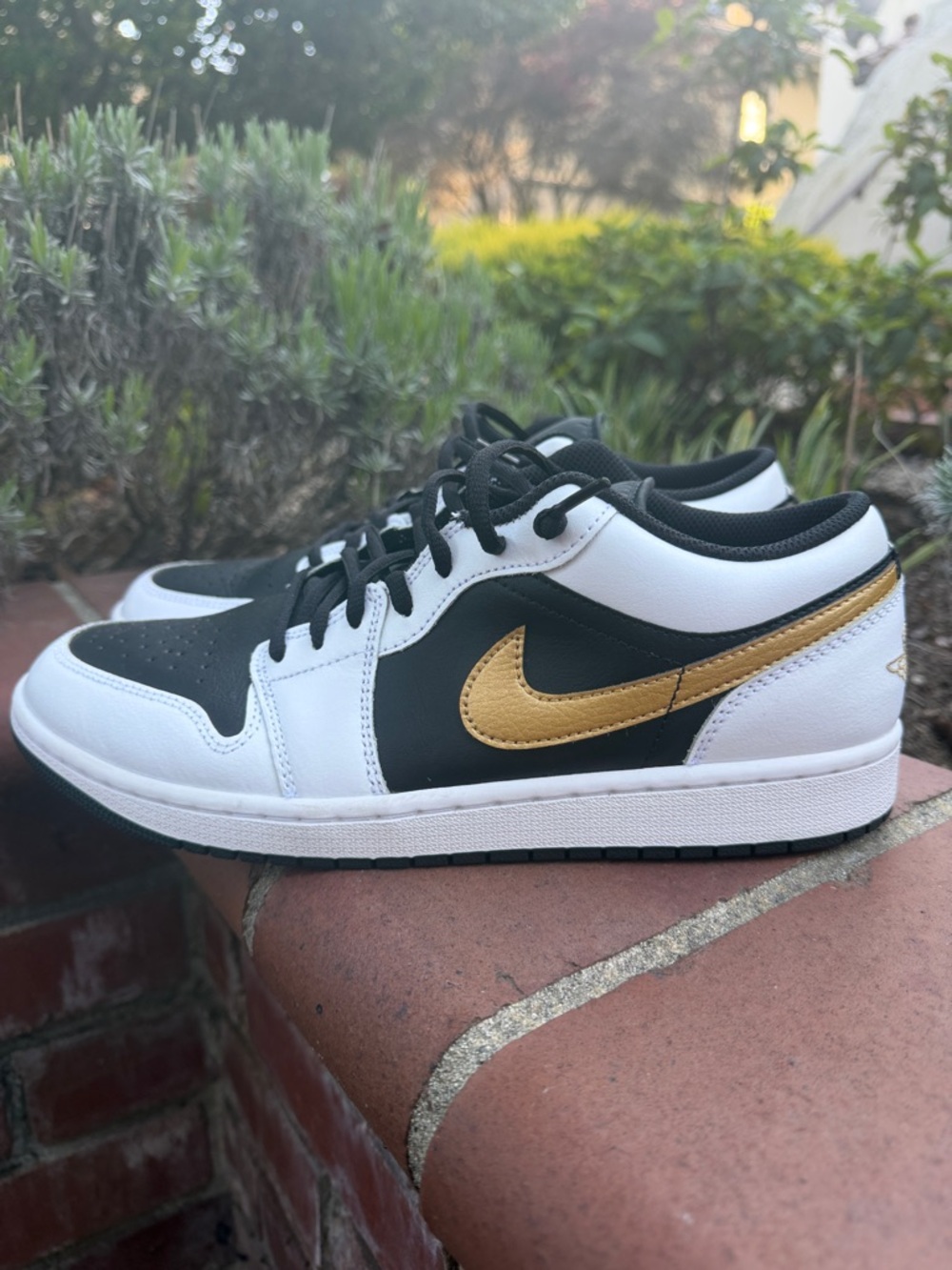 Nike Men’s Air Jordan 1 Low Low - Black White Gold